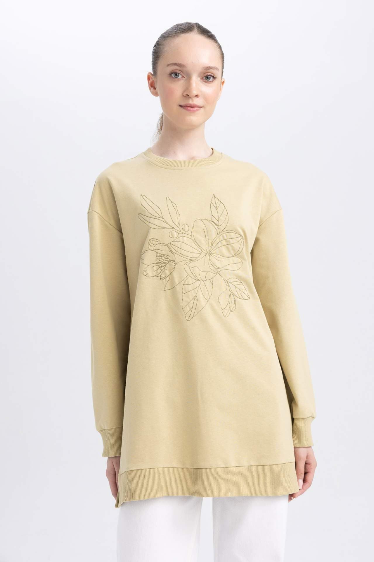 Kadın Regular Fit Bisiklet Yaka İşlemeli Sweatshirt Kumaşı Sweatshirt Tunik